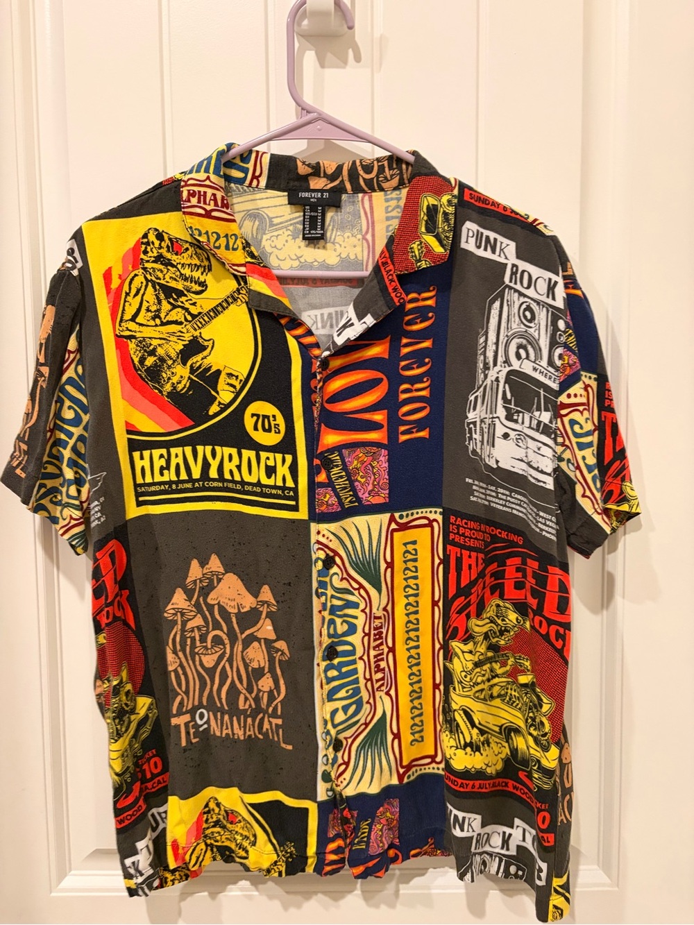 Forever 21 Men's Multi-Color Graphic Short Sleeve Shirt